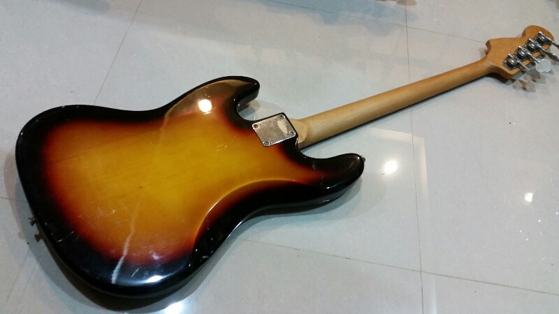 Legend jazzbass sunburst